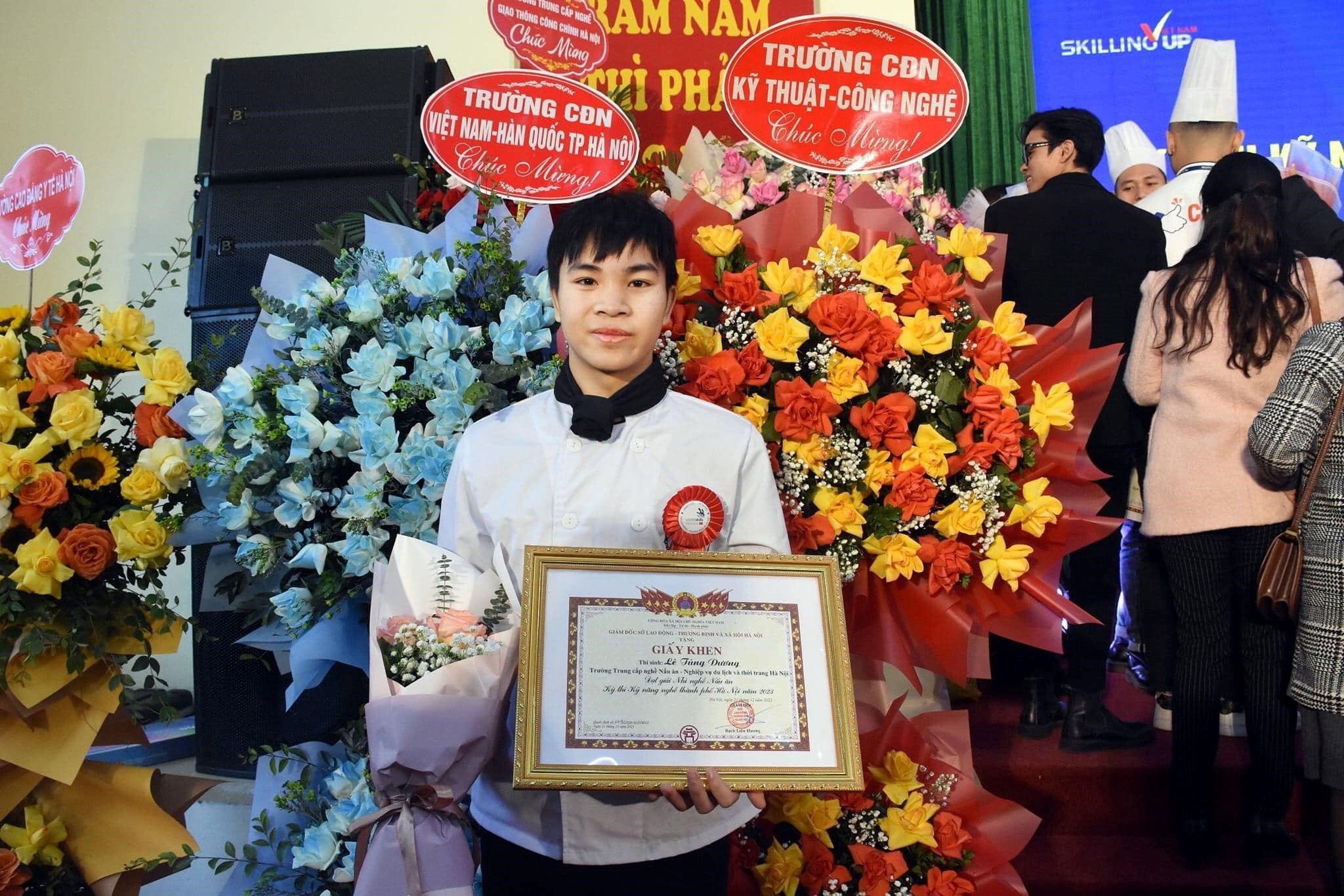 Bạn Lê Tùng Dương